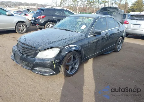 2013 Mercedes-Benz C 300 Luxury 4Matic from USA, damaged, VIN WDDGF8AB2DA819092